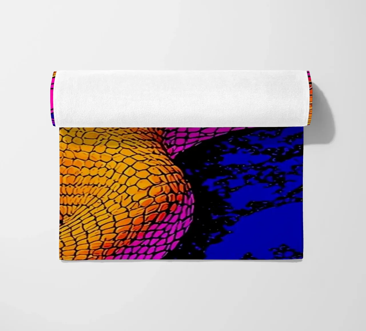 Serpente sulla montagna - Pop Art telo mare da ColorCrash Gallery