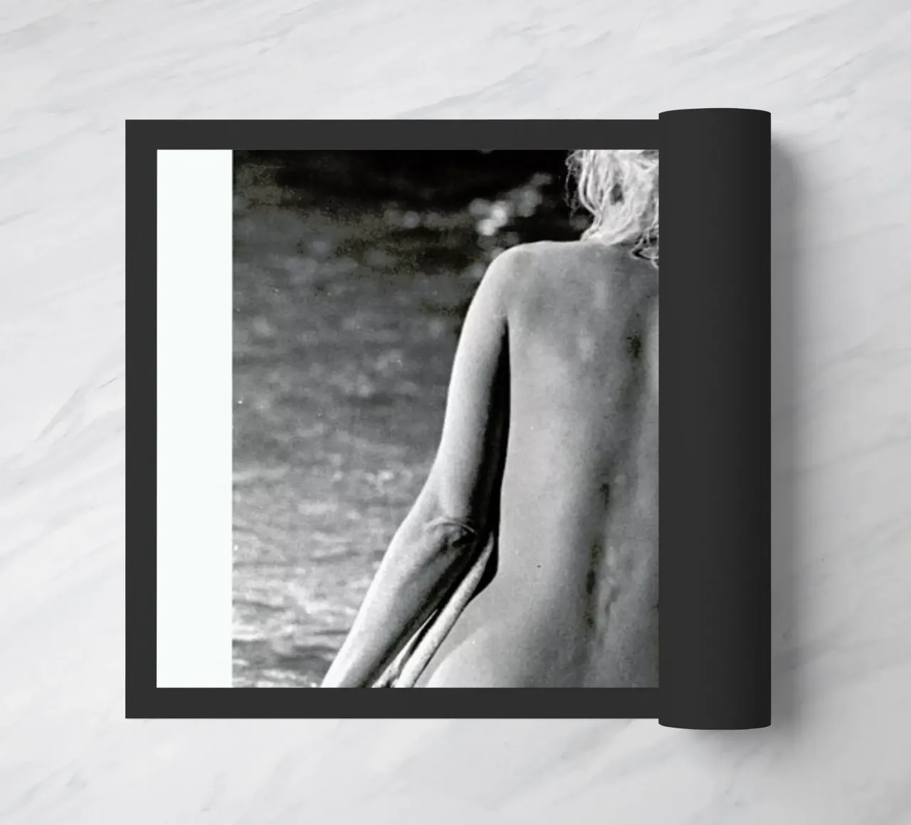 Marilyn Monroe, poolside zerbino da Gallery Print and Art Limited