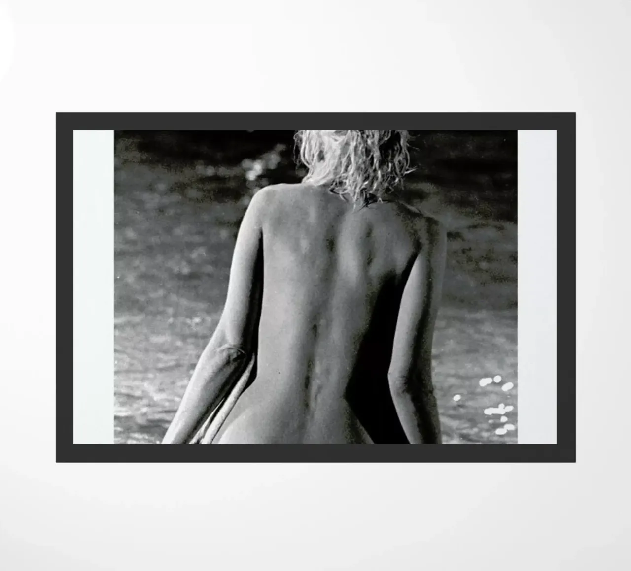 Marilyn Monroe, poolside zerbino da Gallery Print and Art Limited