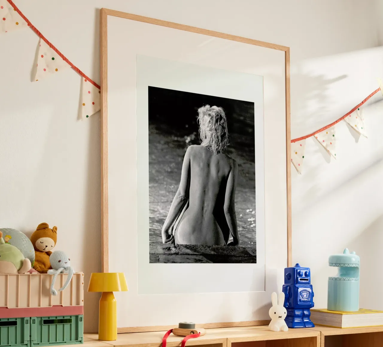 Marilyn Monroe, poolside poster da Gallery Print and Art Limited