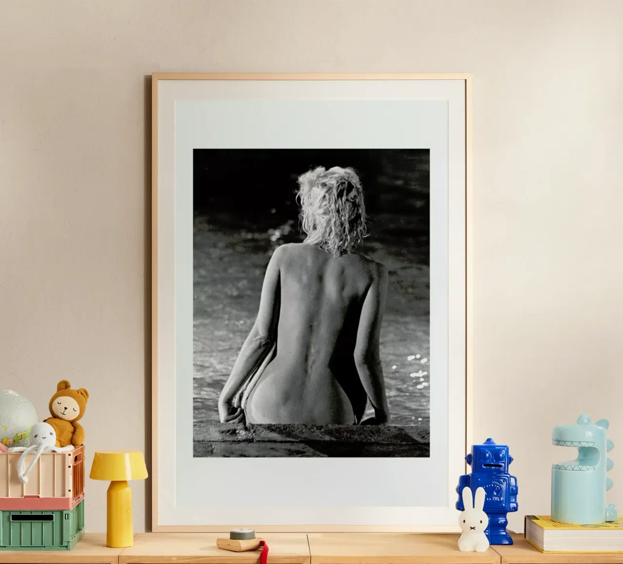 Marilyn Monroe, poolside poster da Gallery Print and Art Limited