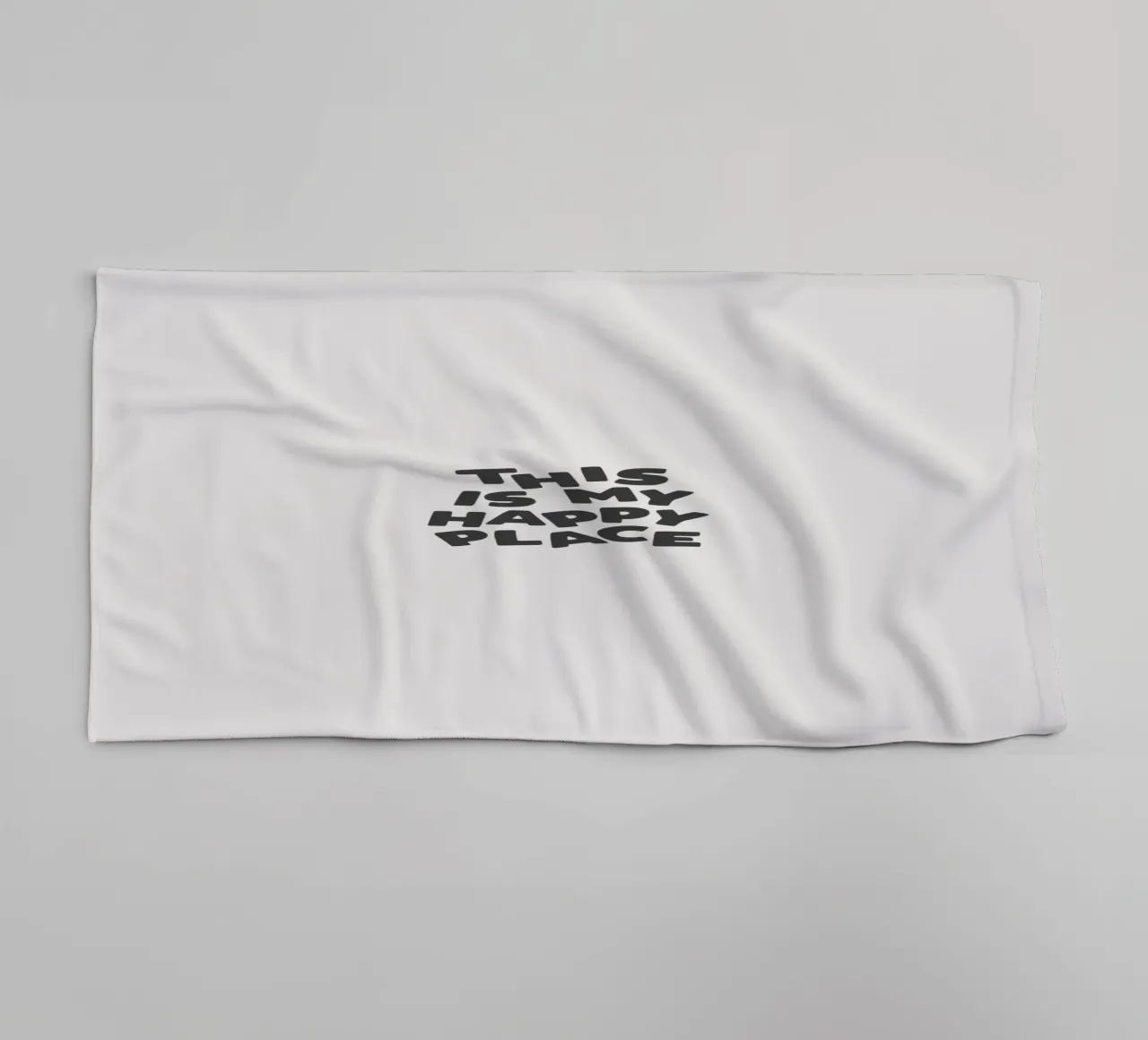 Questo è il mio posto felice Lettering monocromatico minimalista asciugamano da bagno da THE MOTIVATED TYPE