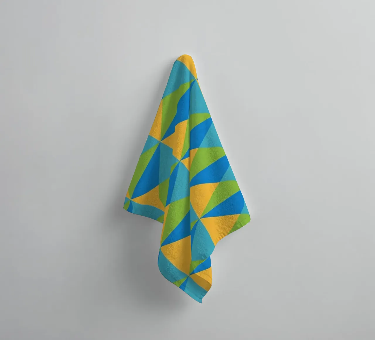 Motif printanier, couleurs jaune, vert, bleu, forme géométrique serviette de bain de CreatedbySon