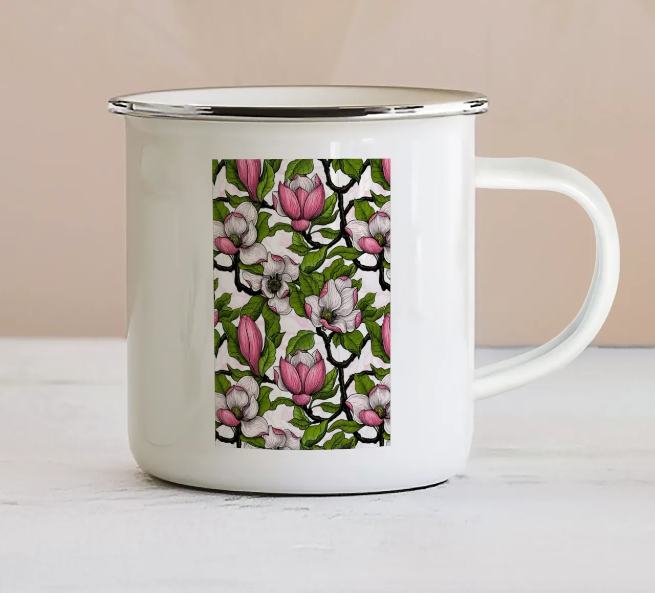 Magnolia in fiore tazza in smalto da Painted Nature