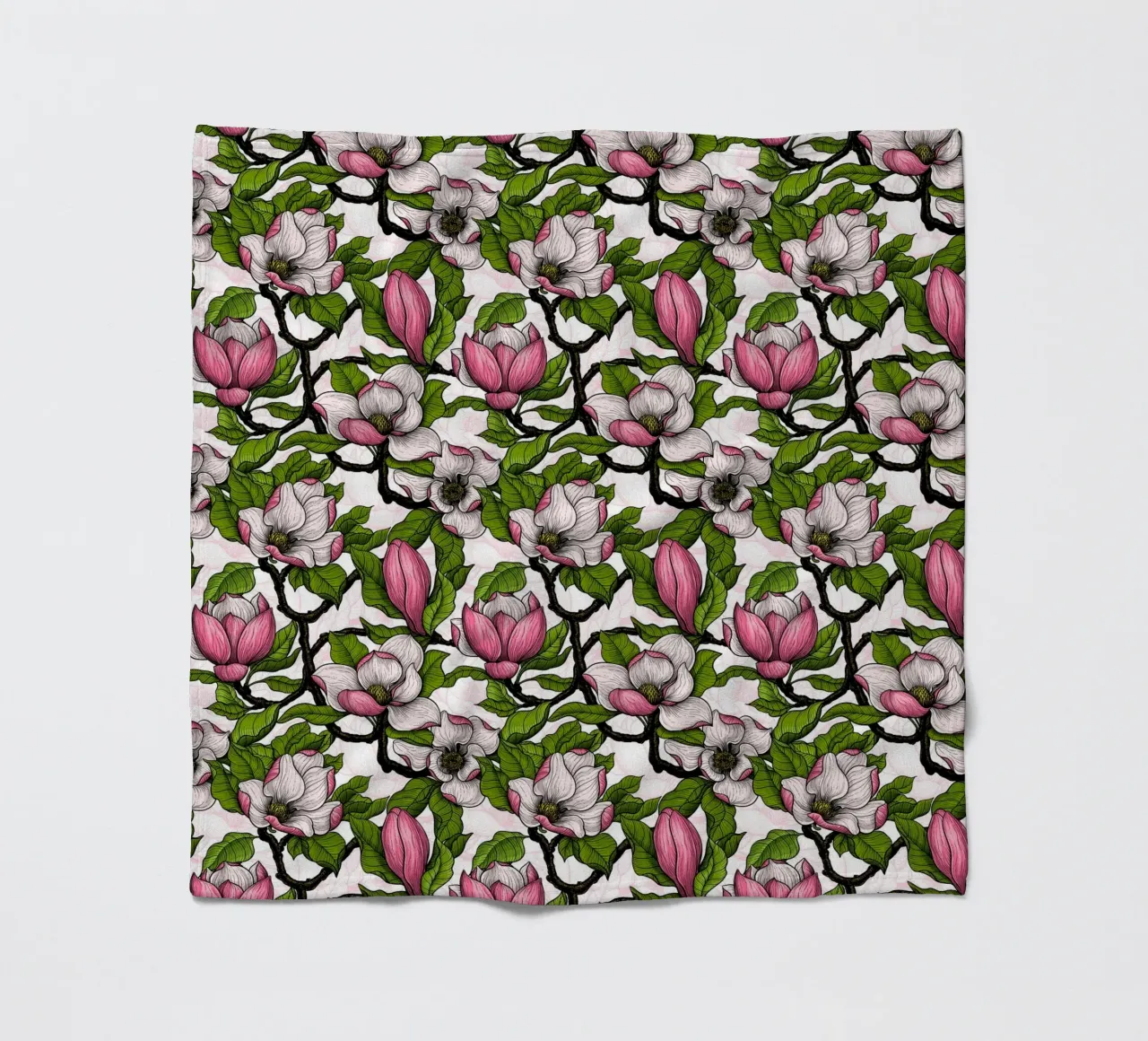 Magnolia in fiore coperta in pile da Painted Nature
