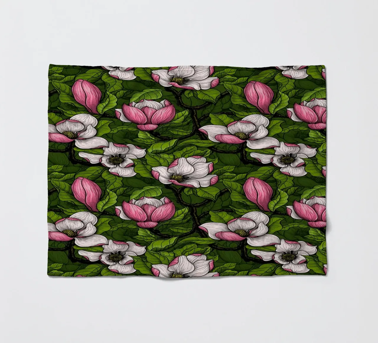 Magnolia in fiore coperta in pile da Painted Nature