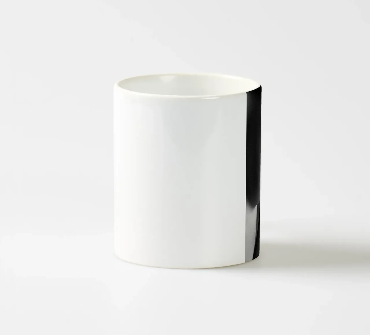 Breast in profile tazza in ceramica da Dave Hare Photography