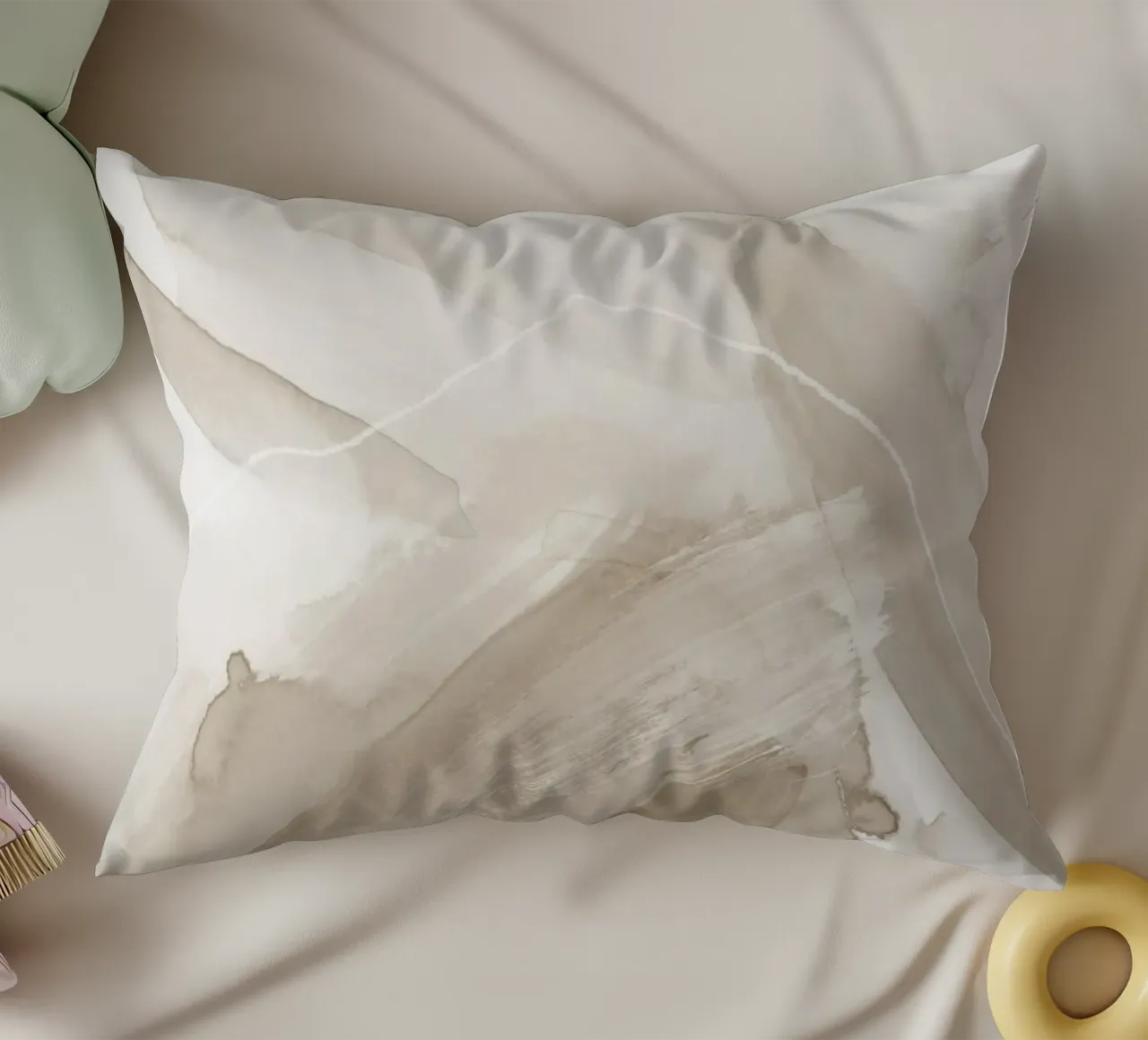 Pennellate di beige 2 cuscino da NouveauPrints
