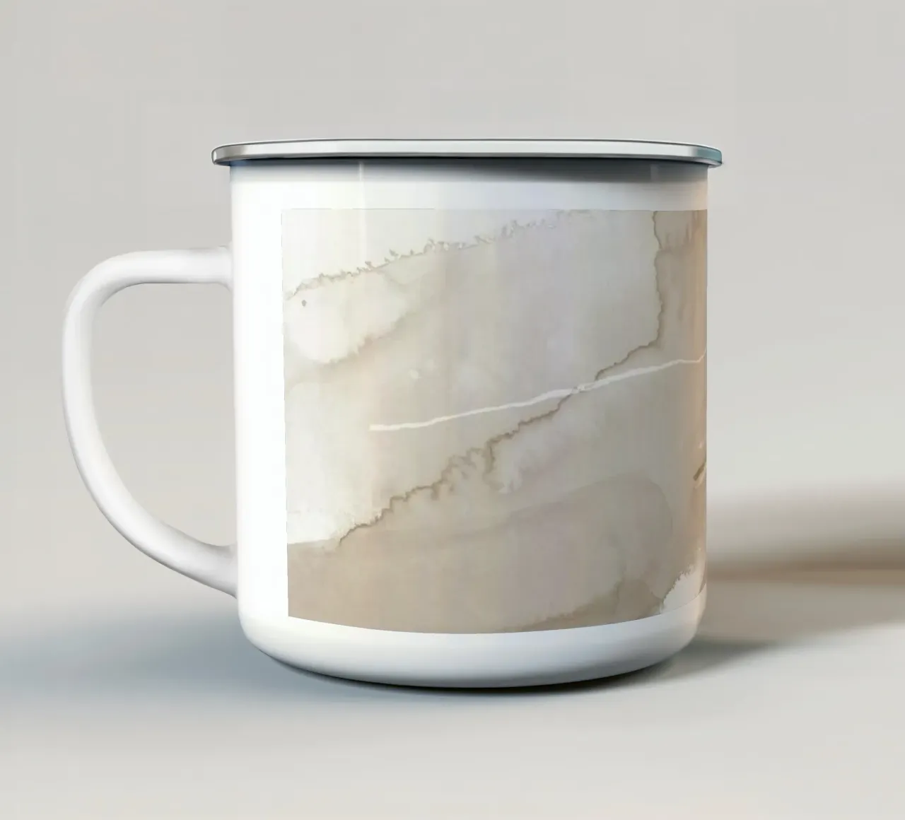 Coups de pinceau dans les tons beiges 1 mug en émail de NouveauPrints