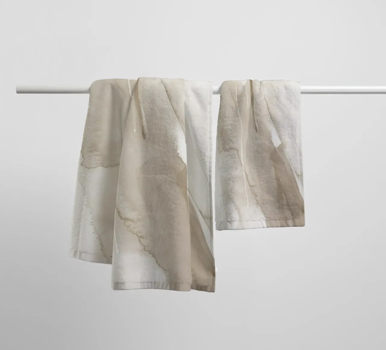 Coups de pinceau dans les tons beiges 1 serviette de bain de NouveauPrints