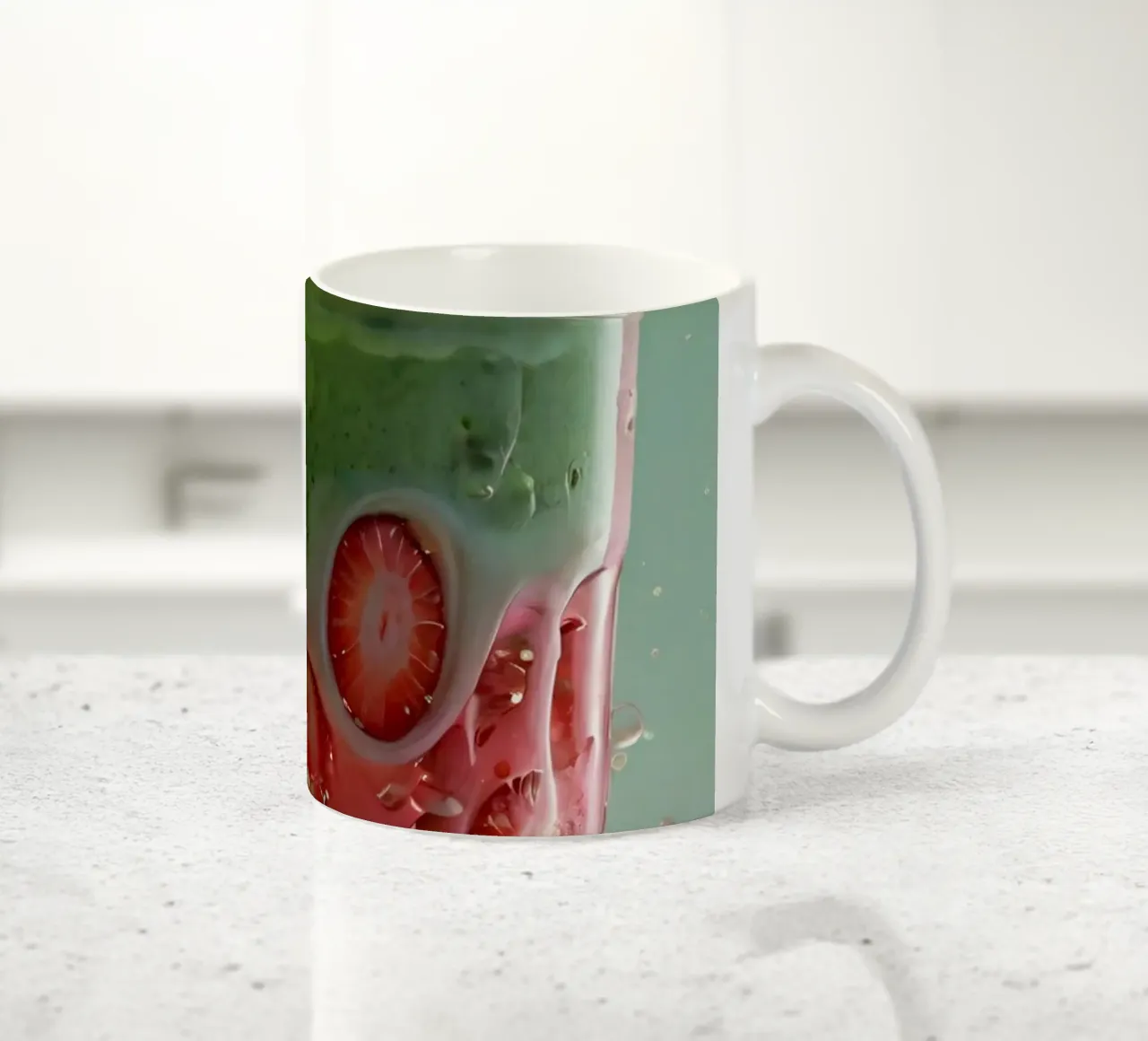 Rinfrescante dessert a strati verde e rosa con fragole tazza in ceramica da DesignDoodle