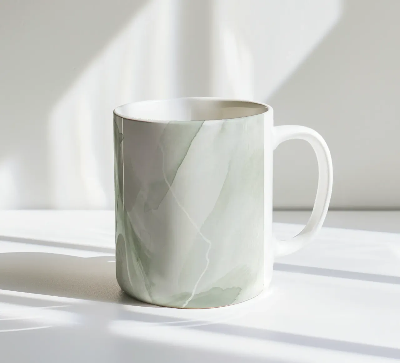 Pennellate di verde 2 tazza in ceramica da NouveauPrints