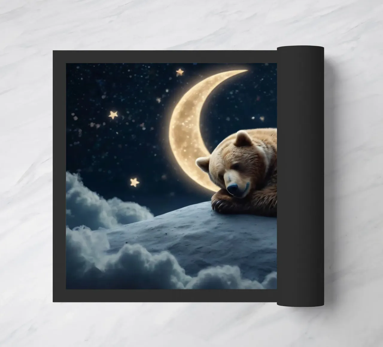 Un oso tranquilo descansando en una nube bajo una noche de cielo estrellado felpudo de DesignDoodle
