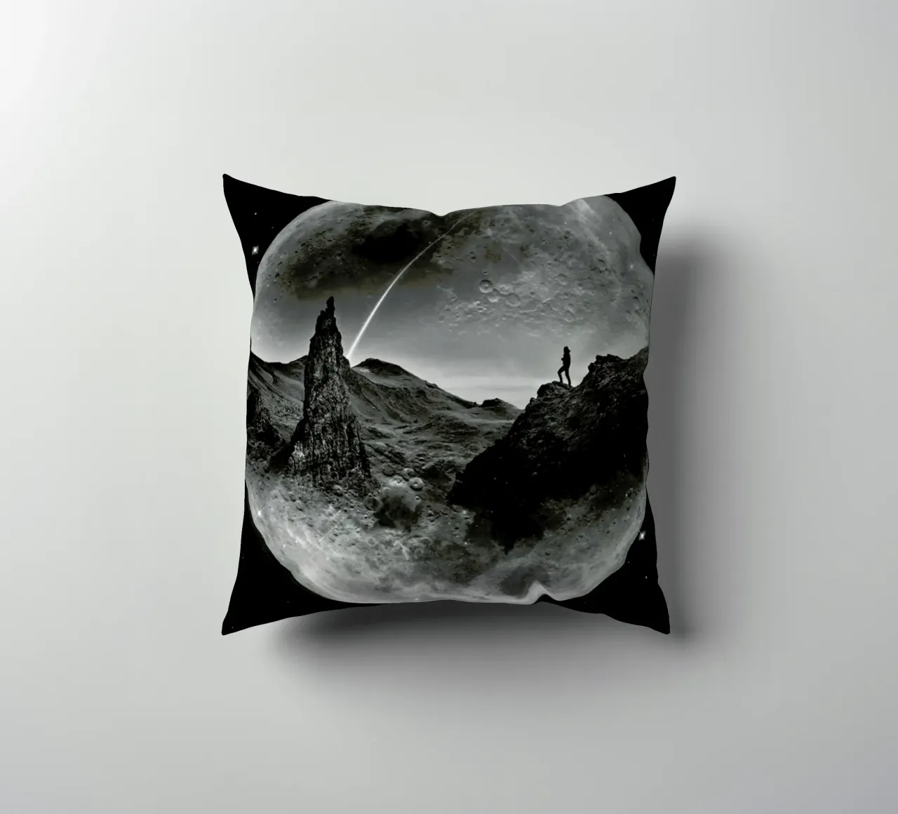 Bagliore di luna cuscino da Stoian Hitrov