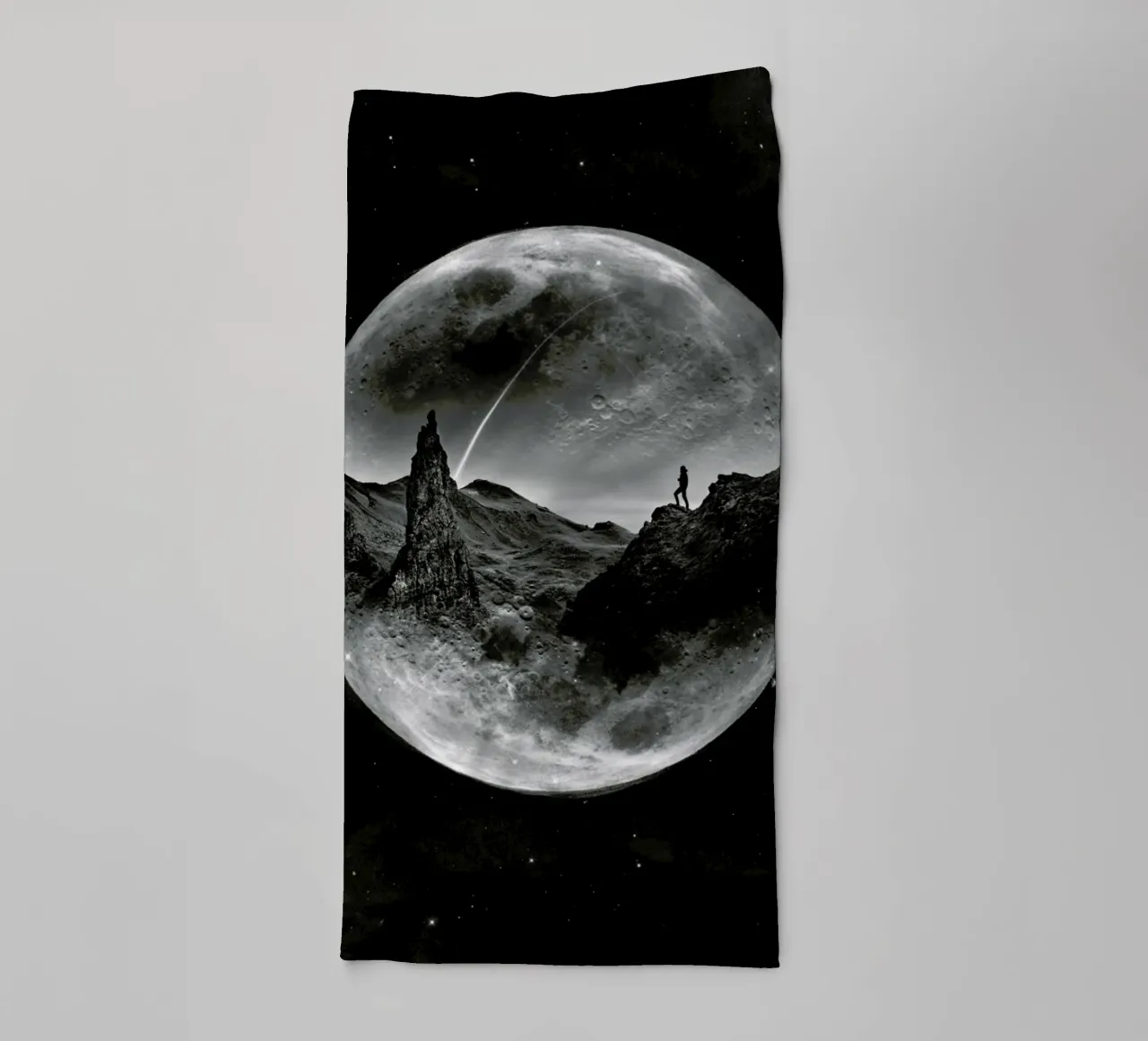 Moon Glow towel by Stoian Hitrov