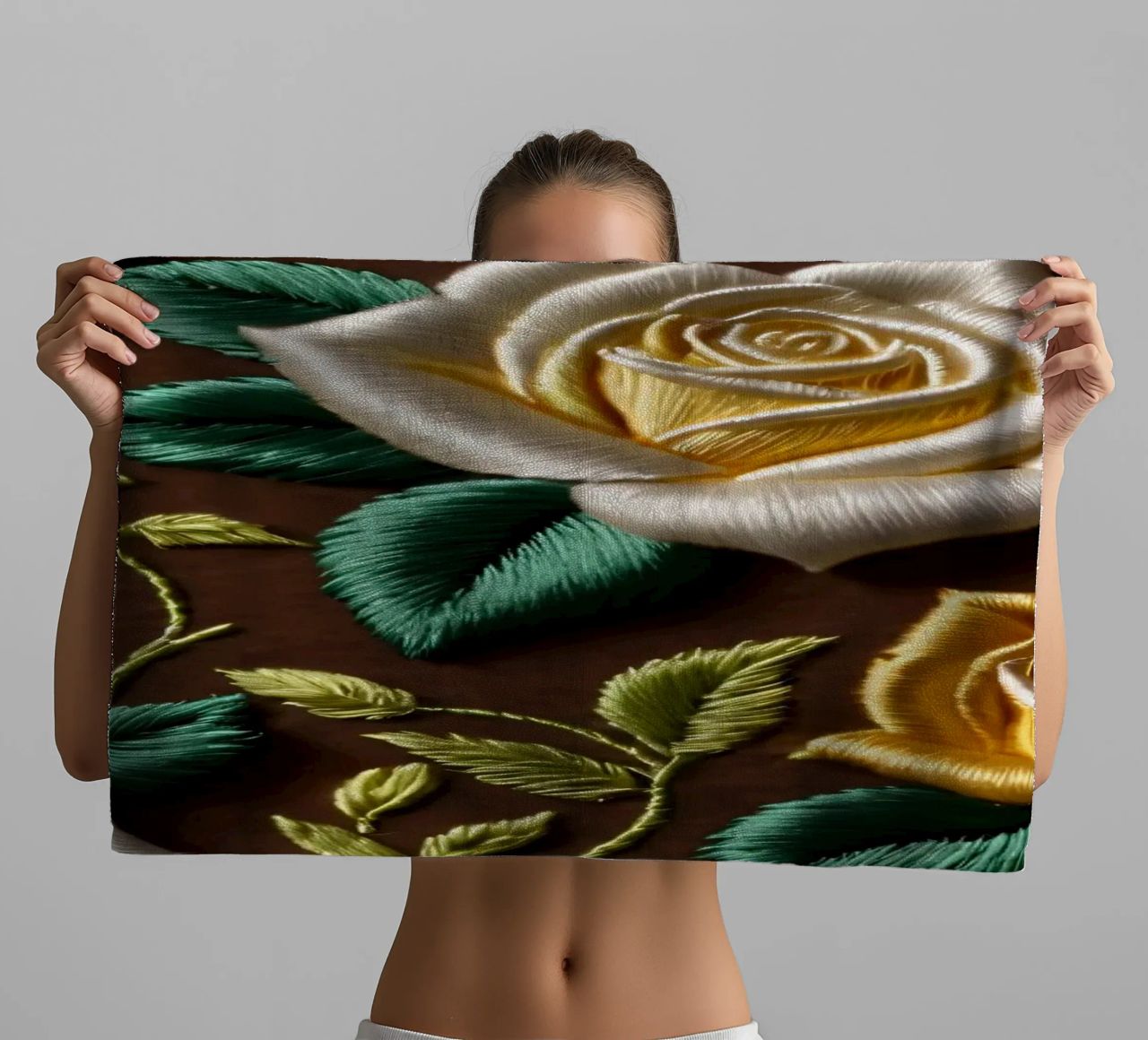 Ricamo floreale colorato in giallo e bianco asciugamano da bagno da DesignDoodle