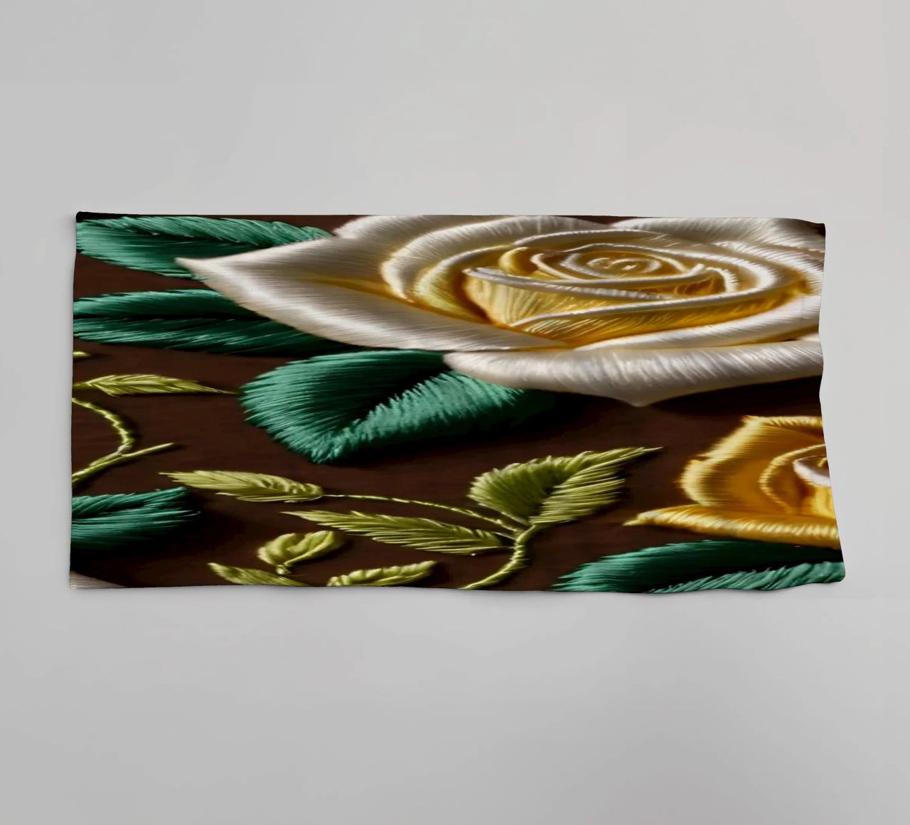 Ricamo floreale colorato in giallo e bianco asciugamano da bagno da DesignDoodle