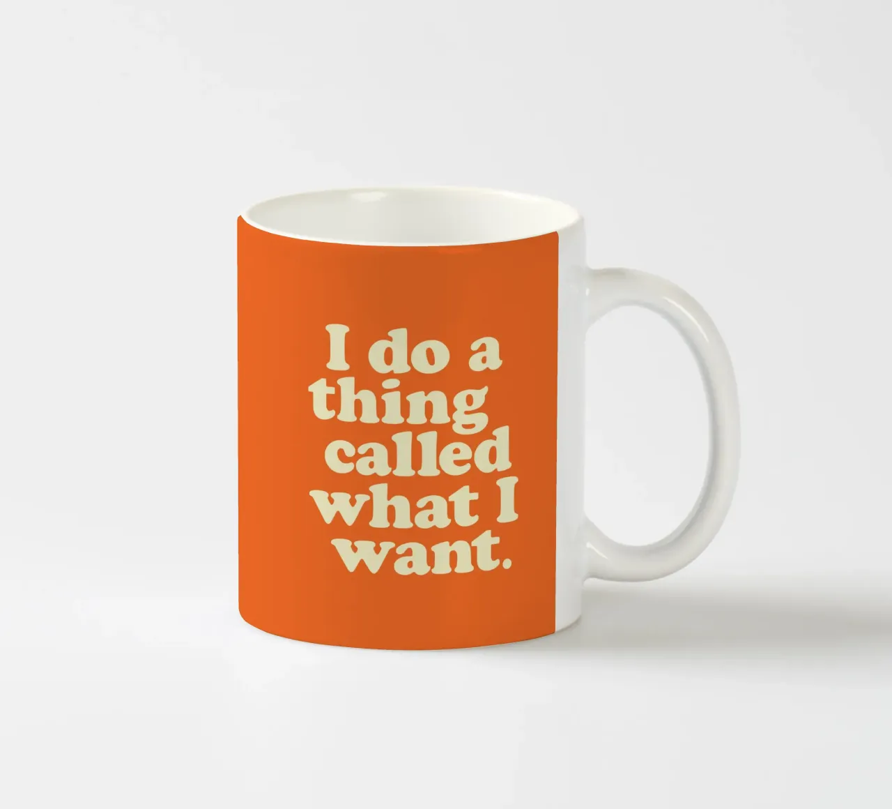I Do A Thing Called What I Want (Je fais une chose appelée ce que je veux) Bold Retro Typography Print (Typographie rétro audacieuse) mug en céramique de THE MOTIVATED TYPE