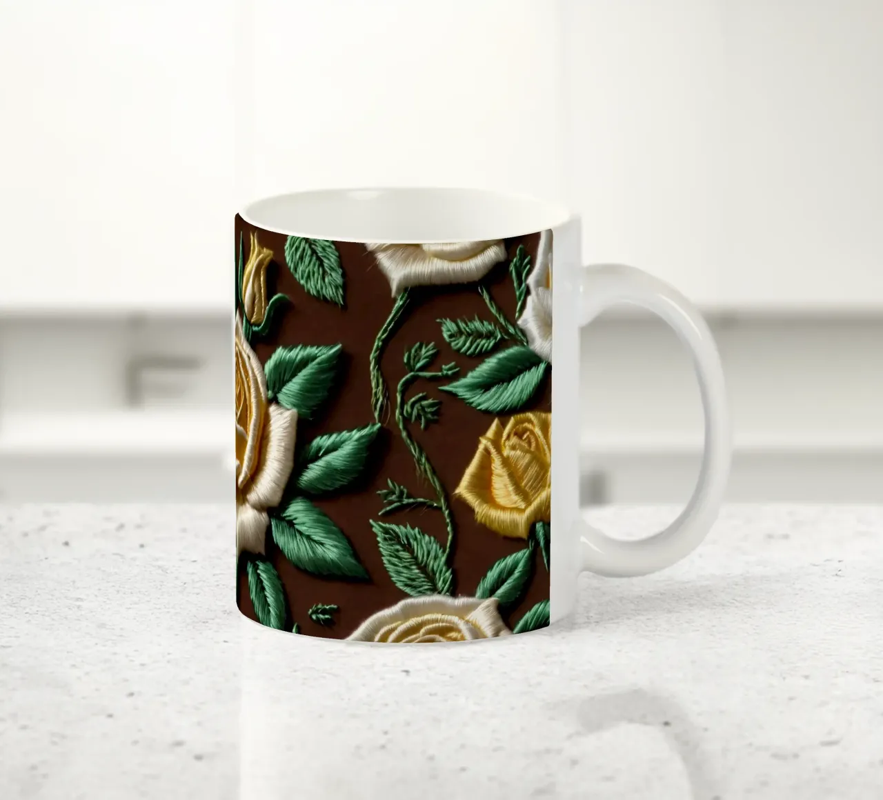 Rose ricamate di ottima fattura su un tessuto marrone tazza in ceramica da DesignDoodle