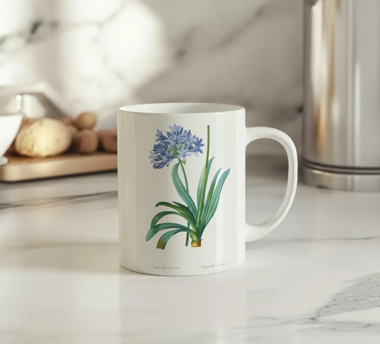Giglio del Nilo, fiore viola Illustrazione botanica tazza in ceramica da Pretty Flowers Vintage Botanicals