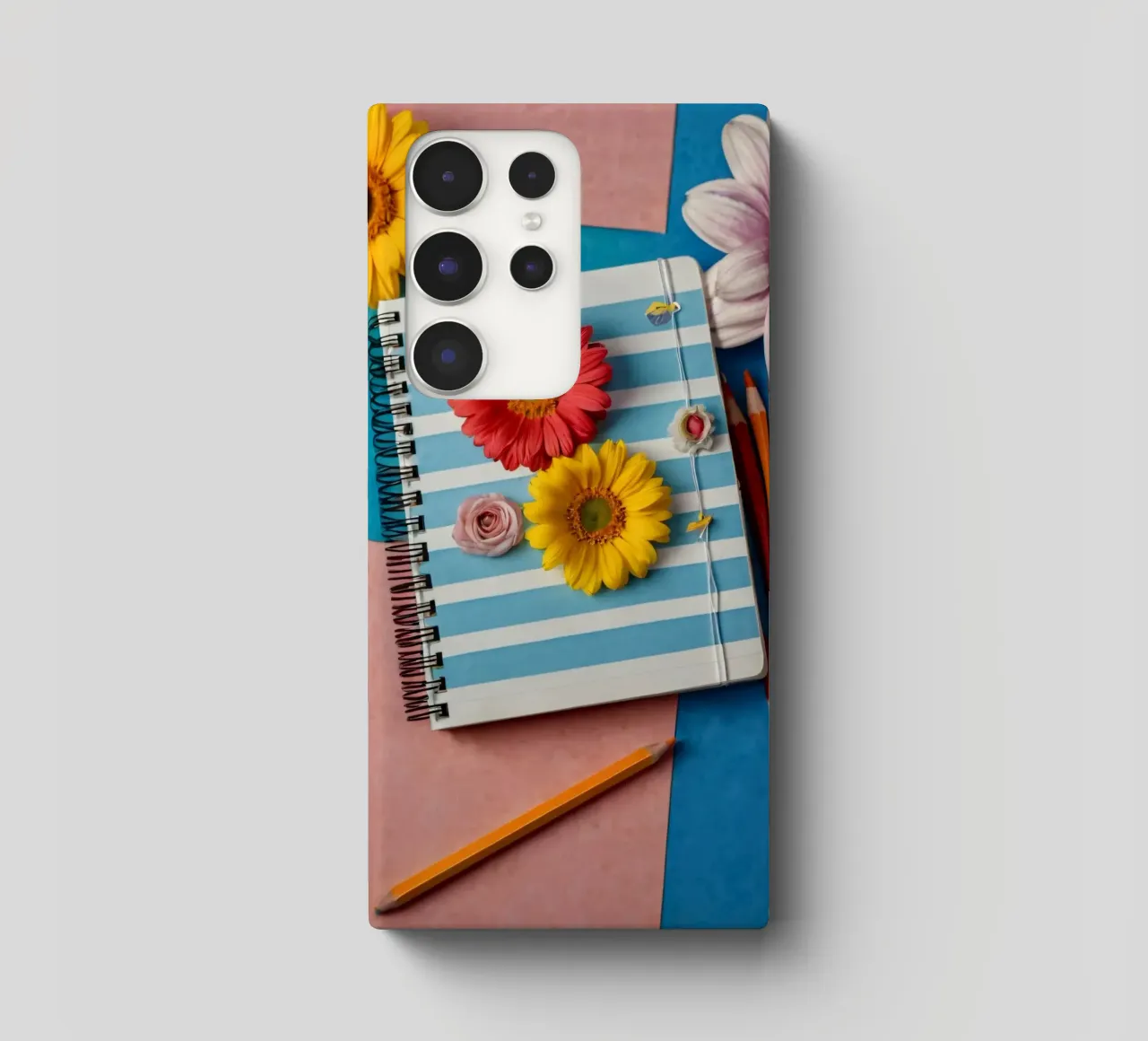 Taccuino colorato ornato di fiori e circondato da matite cover samsung da DesignDoodle