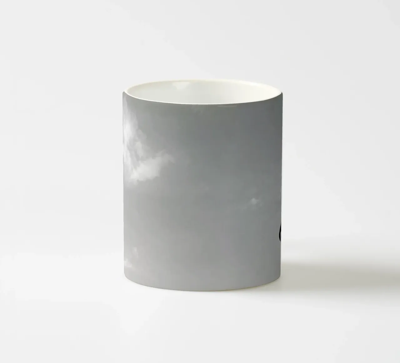 Seagull on lantern tazza in ceramica da Nur Mut