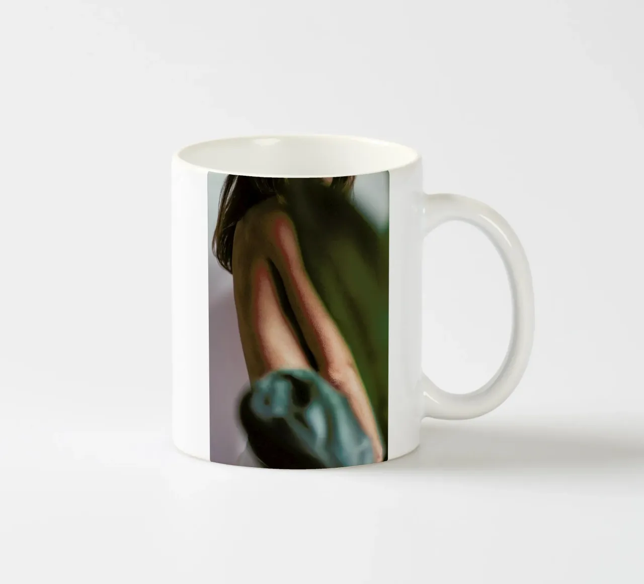Ficus Lyrata 2 tazza in ceramica da Chris Abatzis