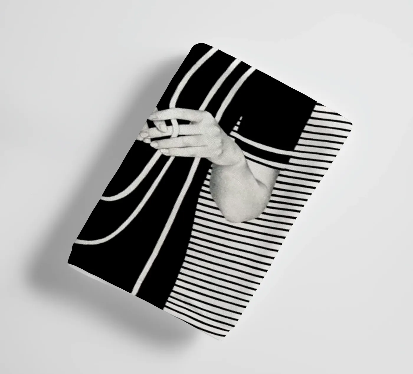 Mara towel by Sofia Bonati