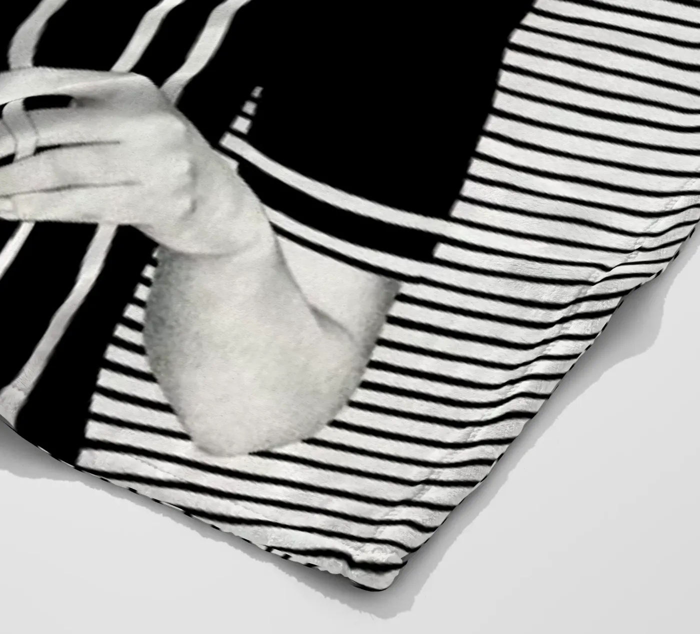 Mara fleece blanket by Sofia Bonati