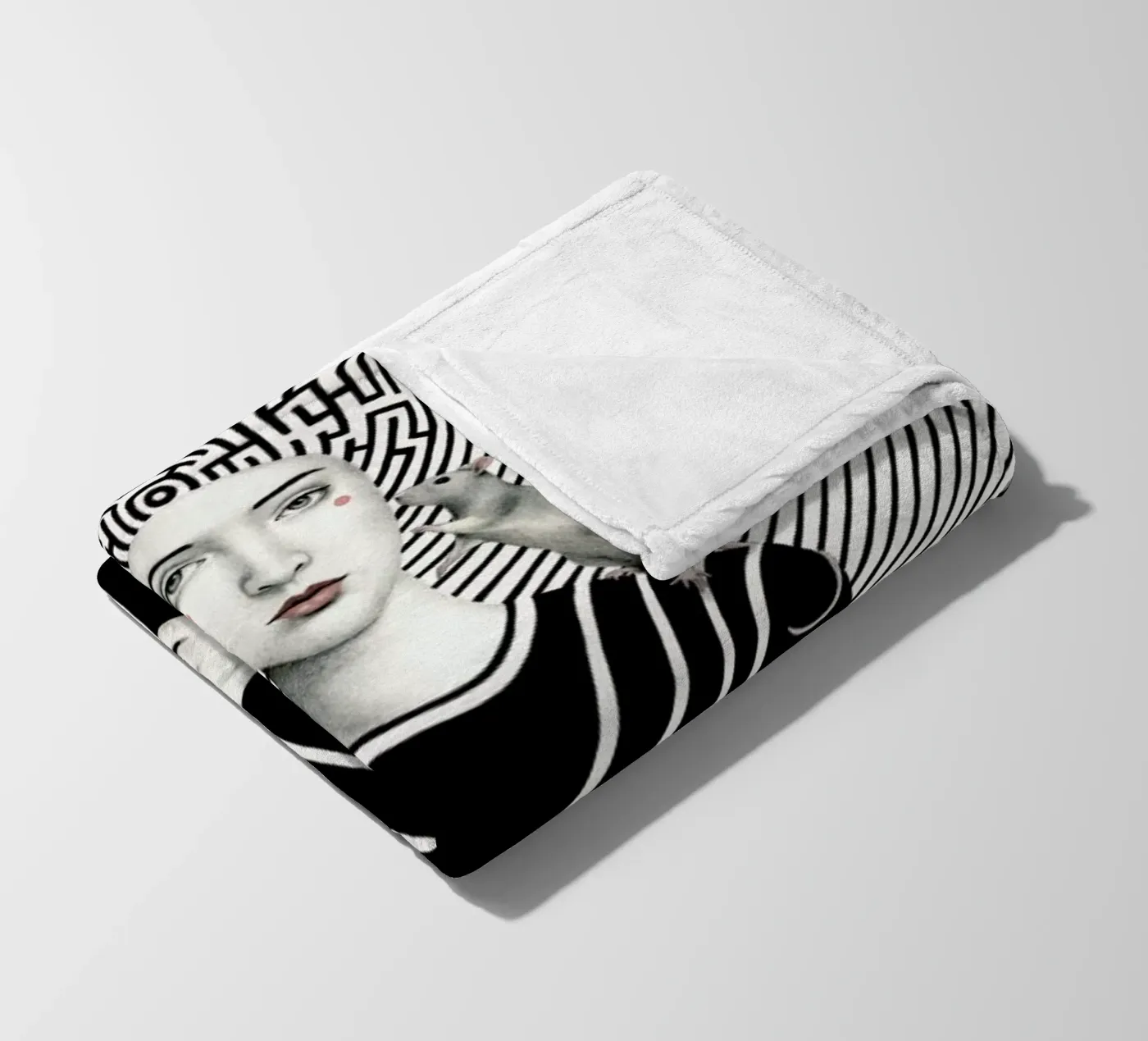 Mara fleece blanket by Sofia Bonati