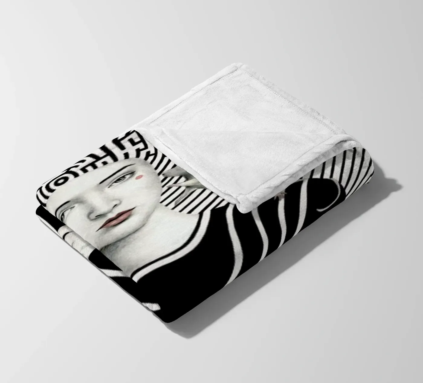 Mara fleece blanket by Sofia Bonati