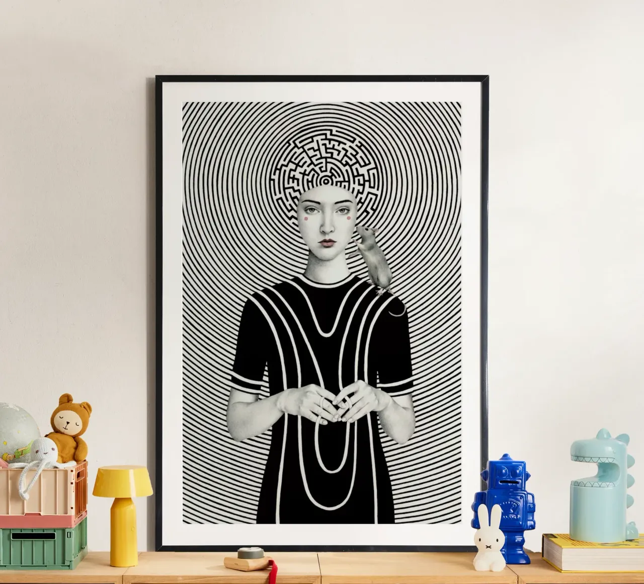 Mara poster con telaio in plastica da Sofia Bonati