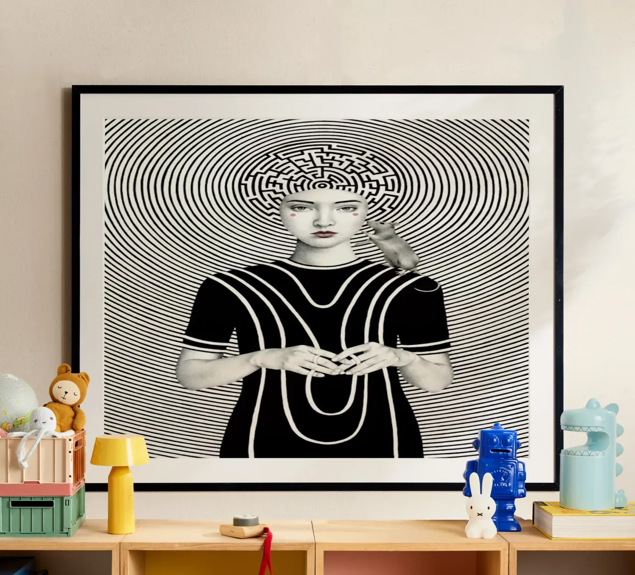 Mara poster con telaio in plastica da Sofia Bonati