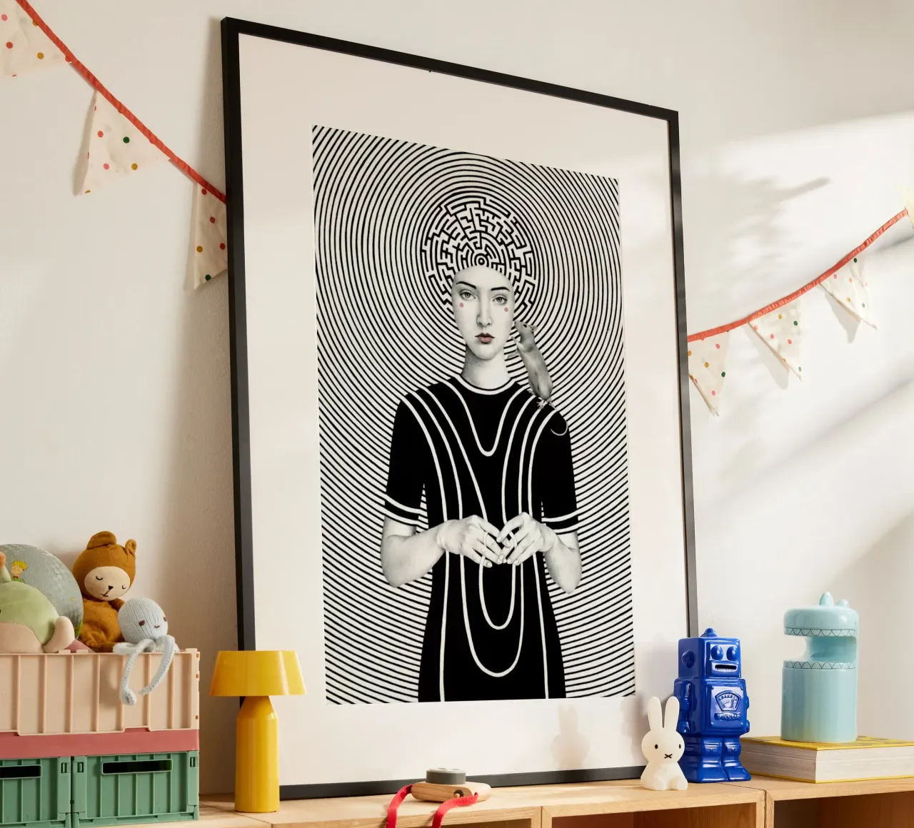 Mara poster con telaio in plastica da Sofia Bonati