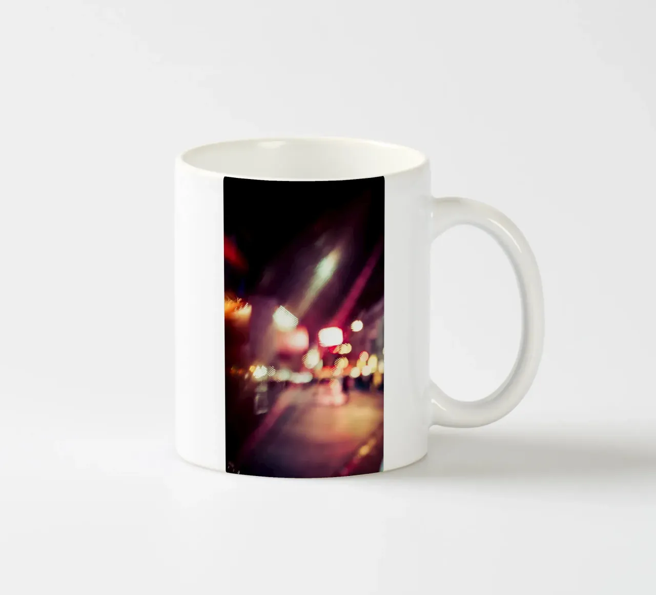 Abstrakt London tazza in ceramica da Flo Klein