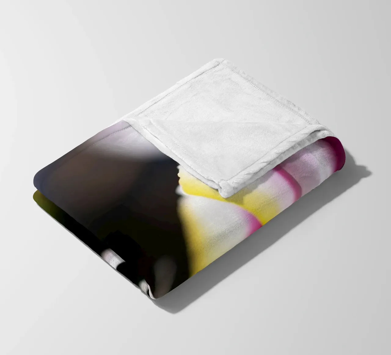 Orchidea #2 coperta in pile da rafael campezato