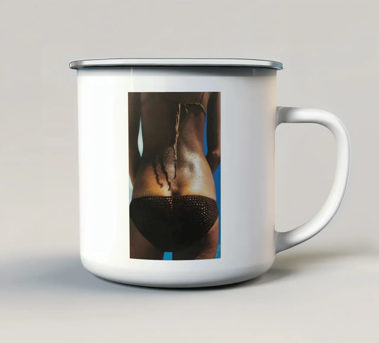 Bikini vintage tazza in smalto da Carinaprint