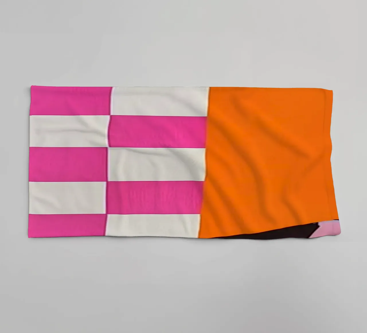 Pink and Orange Abstract Checks asciugamano da bagno da Gypsy Galleria