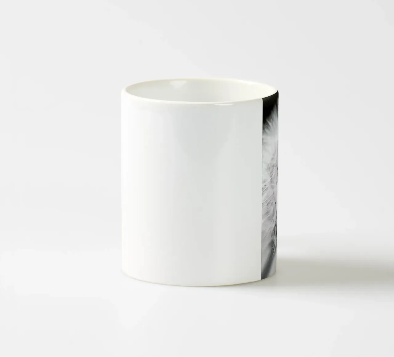 Fragile Beauty tazza in ceramica da Babett Schultze