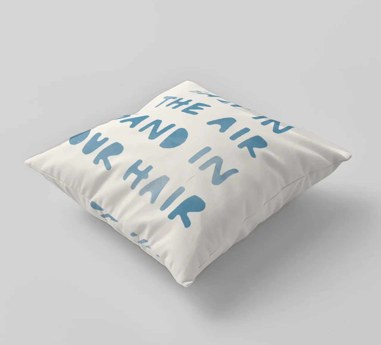 Salty Air Blue Typography Ocean Beach Art cuscino da Farlane