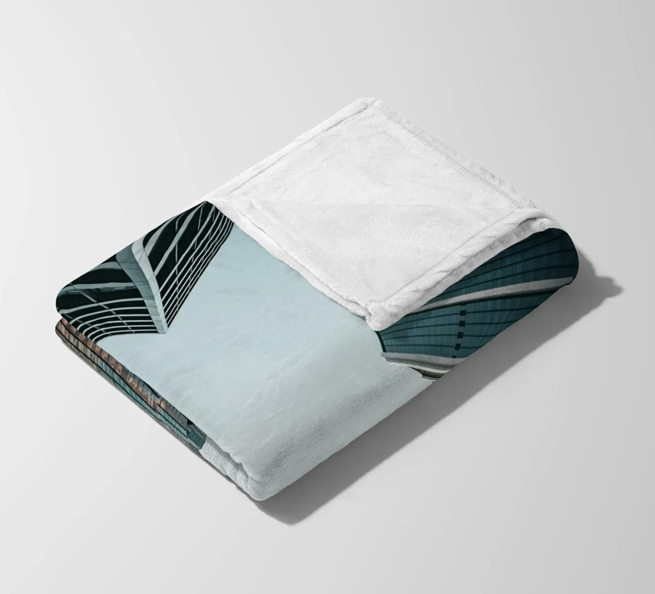 Skyscarper coperta in pile da Flo Klein