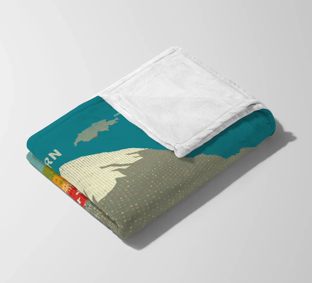 Il Cervino coperta in pile da The Printed Sparrow