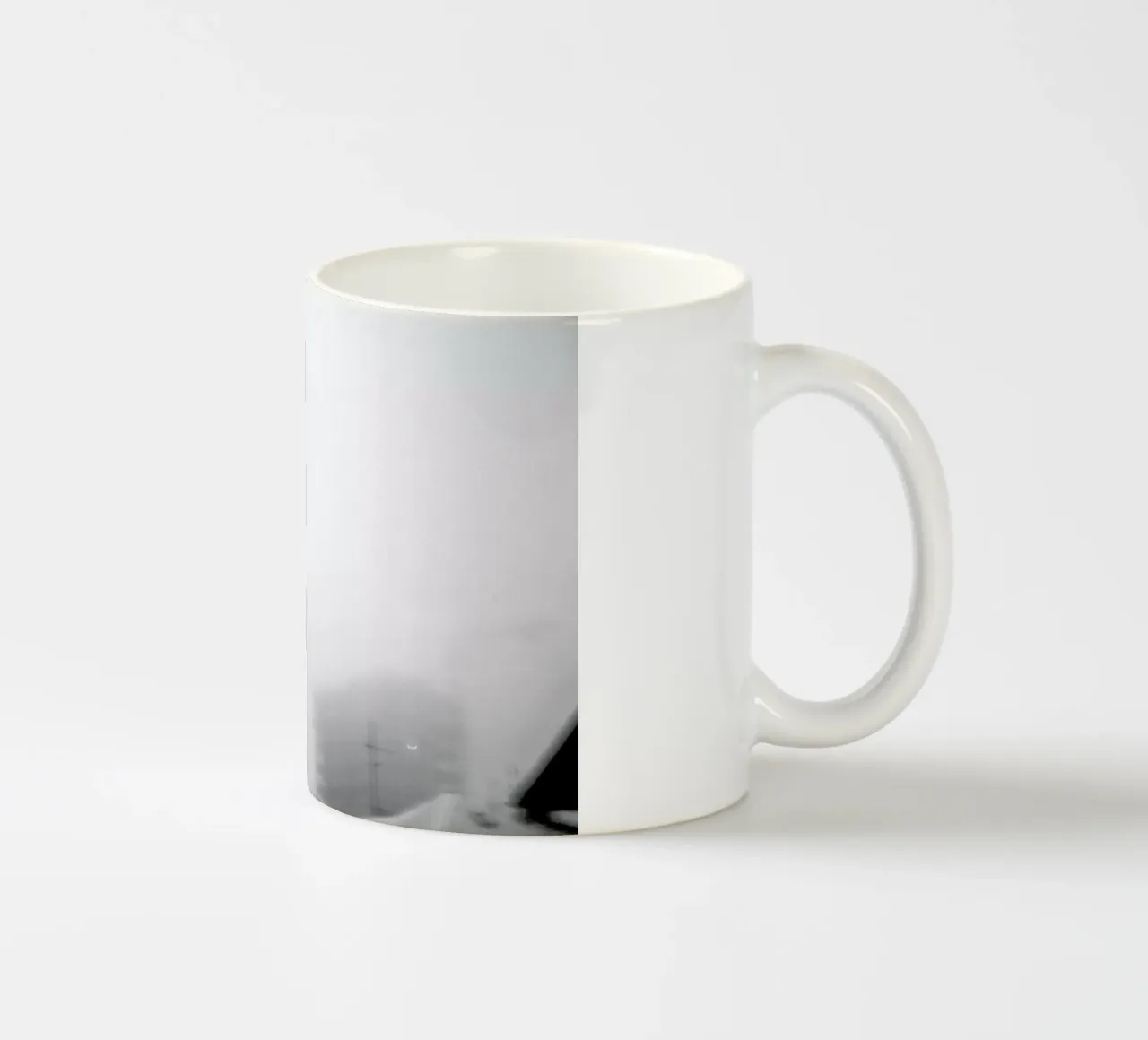 Reykjavík in the mist 2 tazza in ceramica da Nur Mut