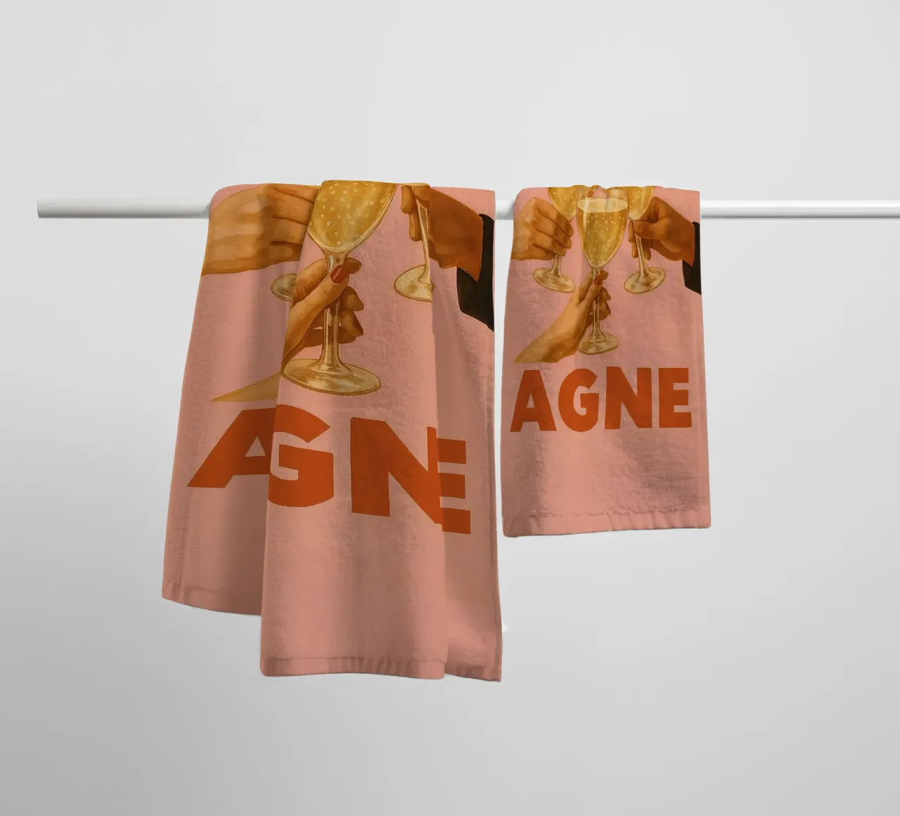 Golden Bubbles & Good Vibes asciugamano da bagno da QuooodZ by MooodzArt