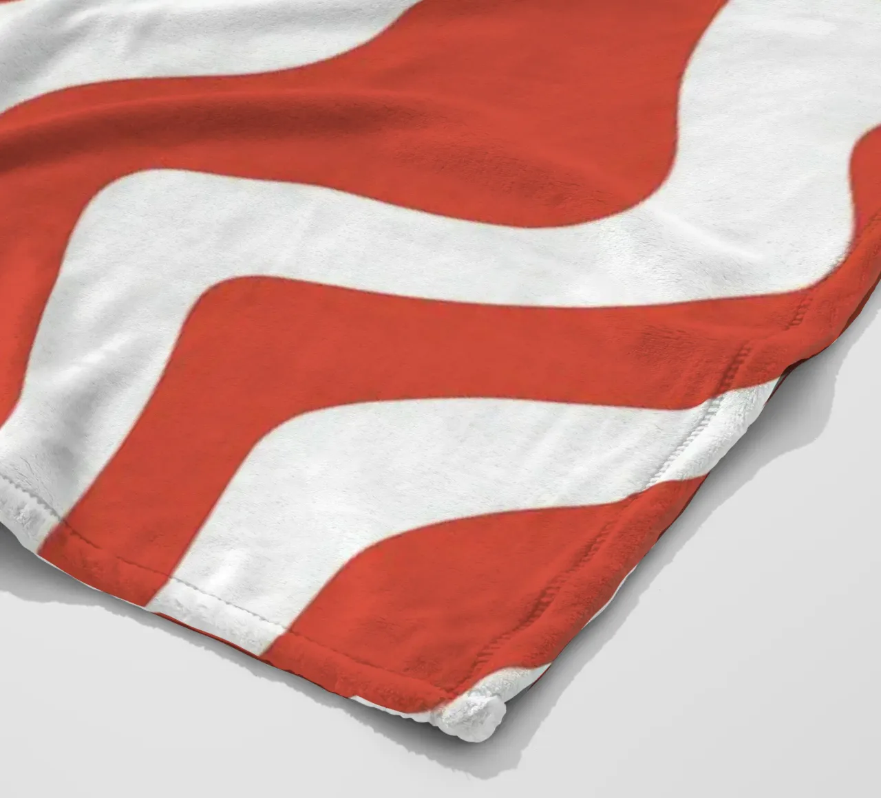 Linea rossa coperta in pile da MODERN NUANCE