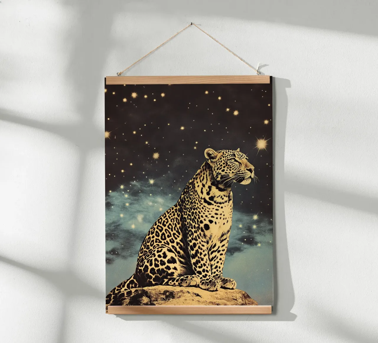 Leopardo - Un lampo nella notte poster con telaio in legno da Nikis Art Studio