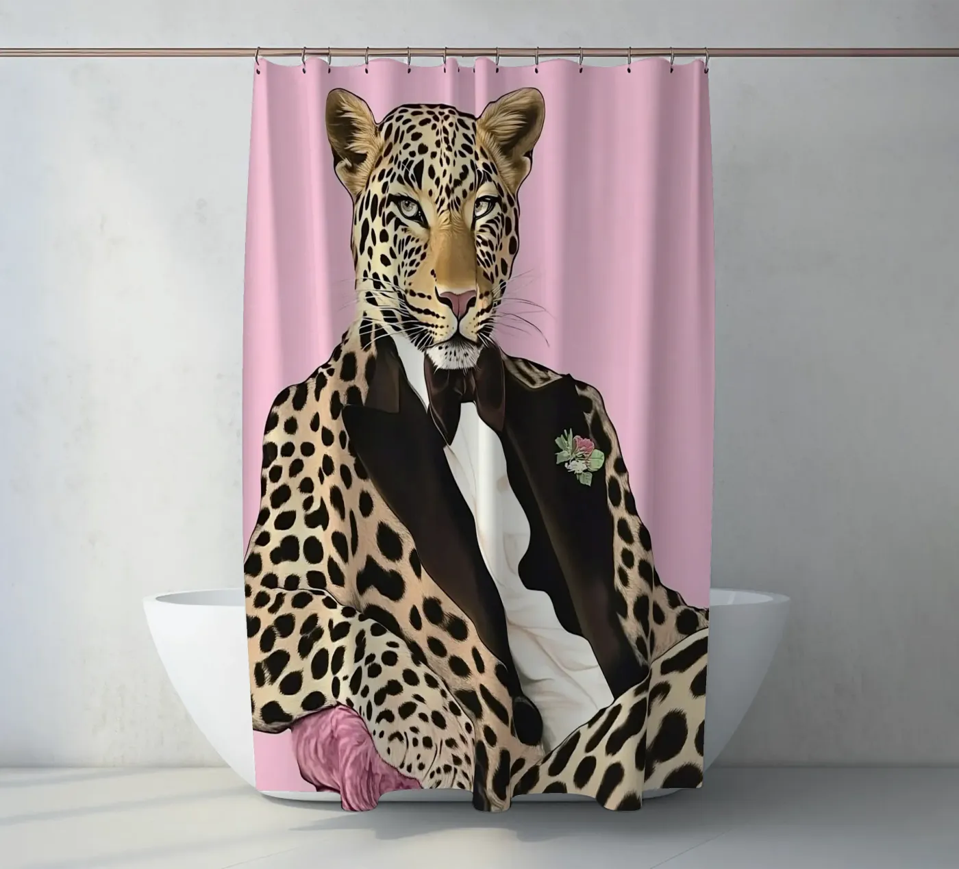 Leopard Duschvorhang von Nikis Art Studio