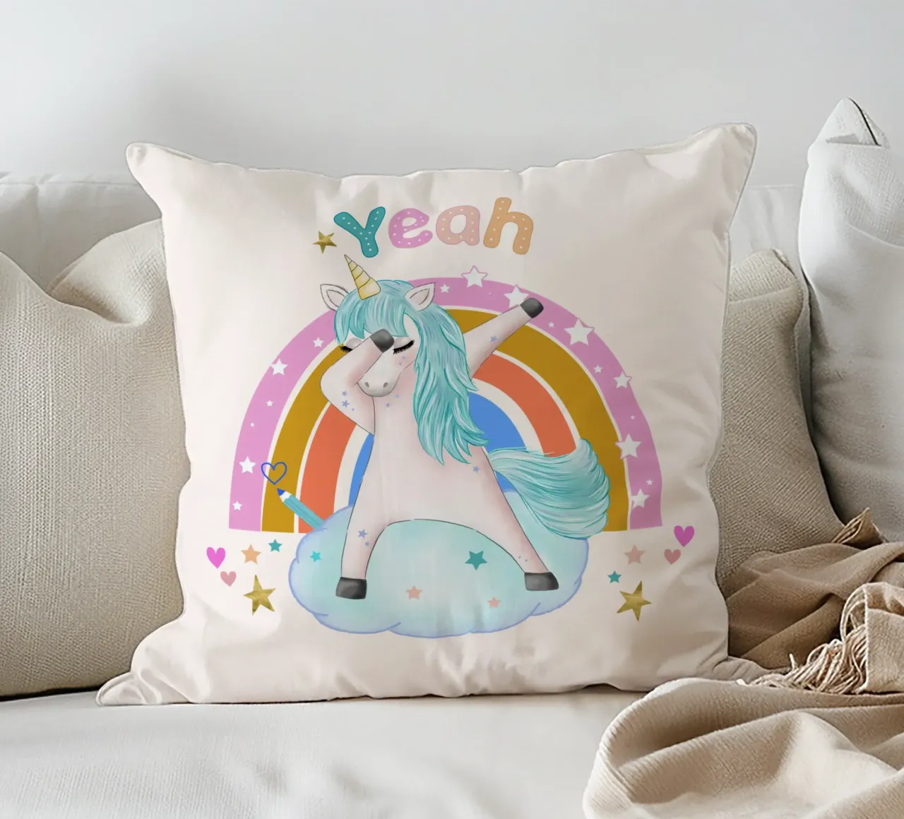 Simpatico unicorno. Con arcobaleno. cuscino da CalliLetters