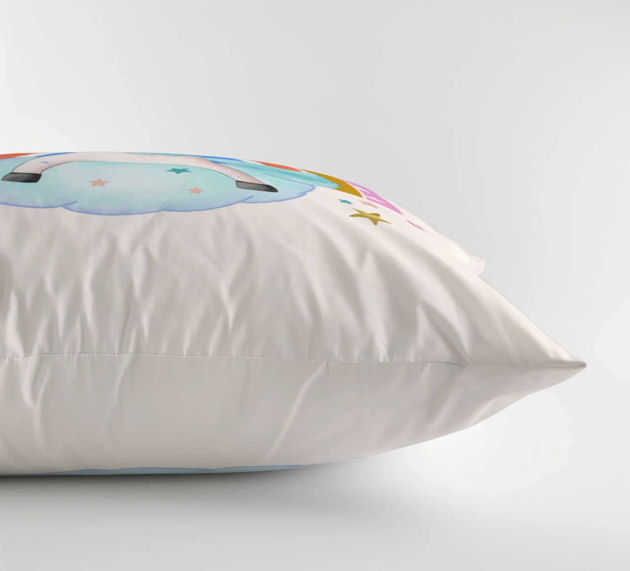 Simpatico unicorno. Con arcobaleno. cuscino da CalliLetters