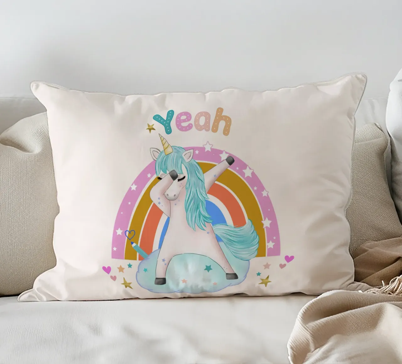 Simpatico unicorno. Con arcobaleno. cuscino da CalliLetters
